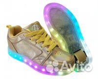 Кроссовки на роликах светящиеся