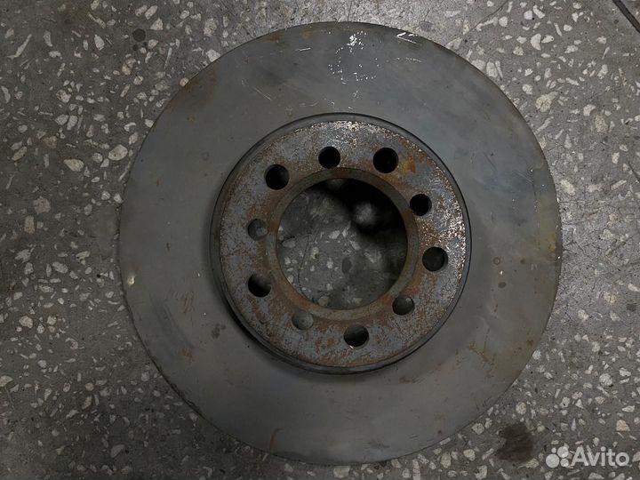 Передний тормозной диск на Mercedes w126