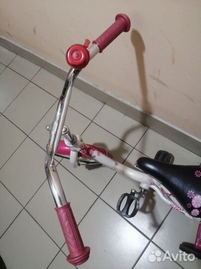 Детский велосипед четырехколесный