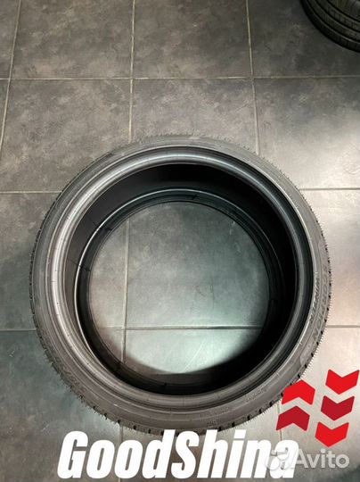 Pirelli Scorpion Winter 275/35 R22 и 315/30 R22 104V