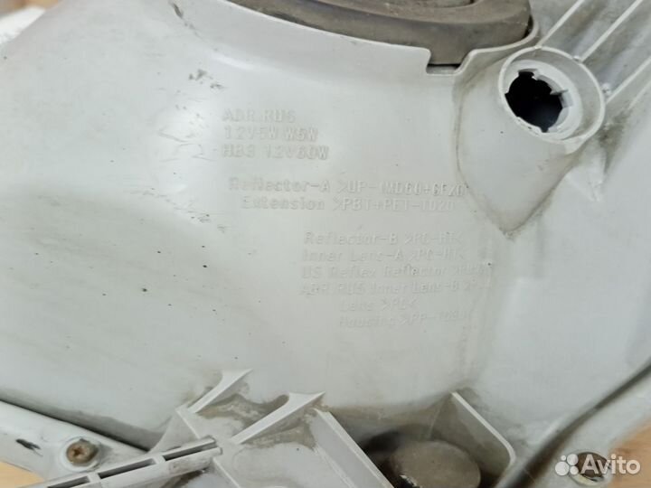 Фара правая toyota highlander галоген