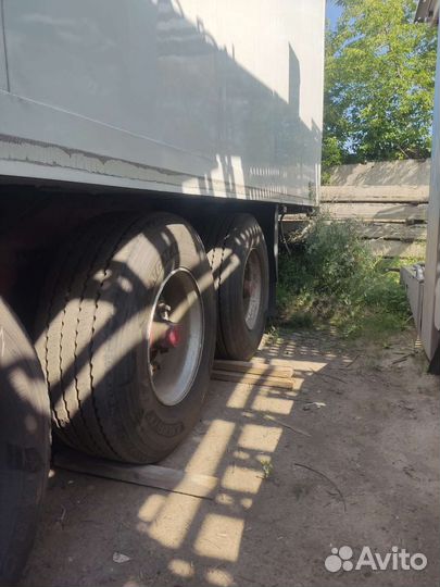 Полуприцеп рефрижератор Schmitz Cargobull SKO 24, 2000