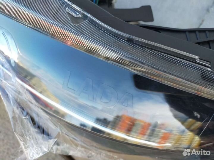 Фара LADA Vesta