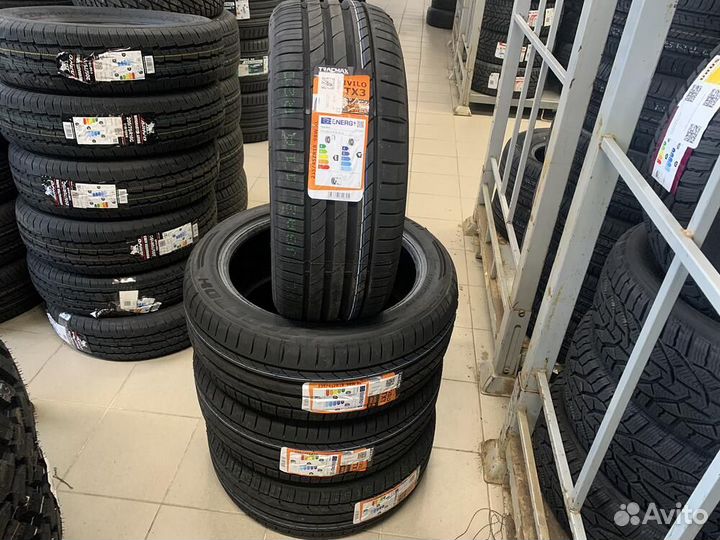 Tracmax X-Privilo TX3 235/45 R18 98W