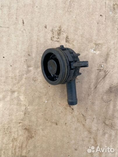 Клапан вентиляции картера Volkswagen Polo 5 cwva