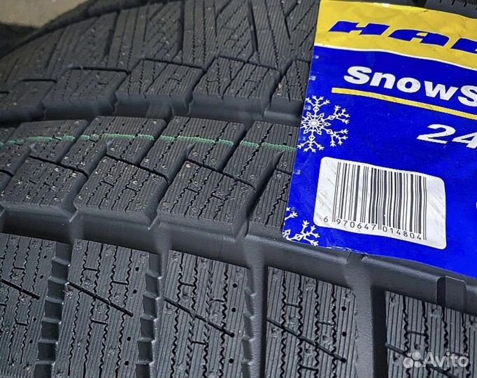 Habilead SnowShoes AW33 245/40 R20 99H