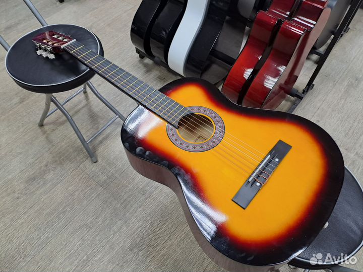 Гитара классическая с нейлоновыми струнами
