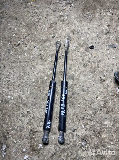 Амортизатор багажника Alfa Romeo 166