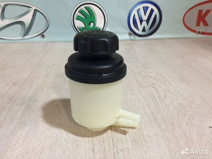 Бачок гур Киа Рио 3 Солярис 10-17гг