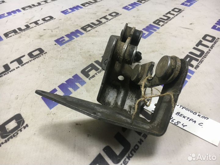 Кронштейн троссов кпп Опель Вектра С