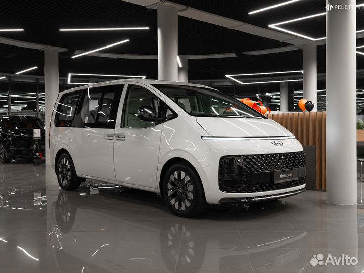 Hyundai Staria 2.2 AT, 2023, 58 км