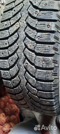 Bridgestone Blizzak Spike-01 215/60 R16 95T
