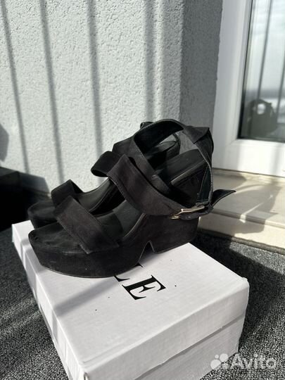 Босоножки mango