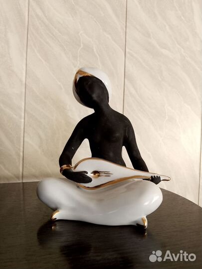 Картины гобелен, статуэтки, часы