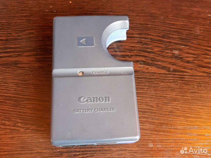 Зарядное устройство Canon