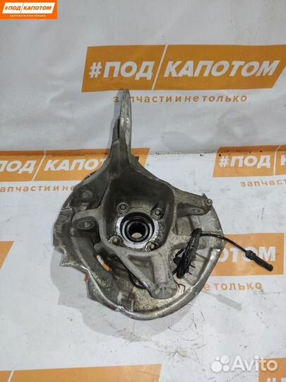 Кулак задний левый BMW 5 F10 2011