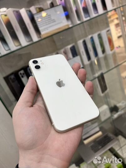 iPhone 11, 64 ГБ