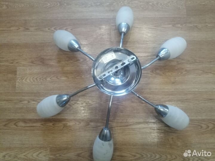 Люстра красивая потолочная