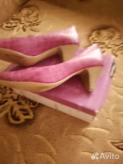 Продам туфли женские