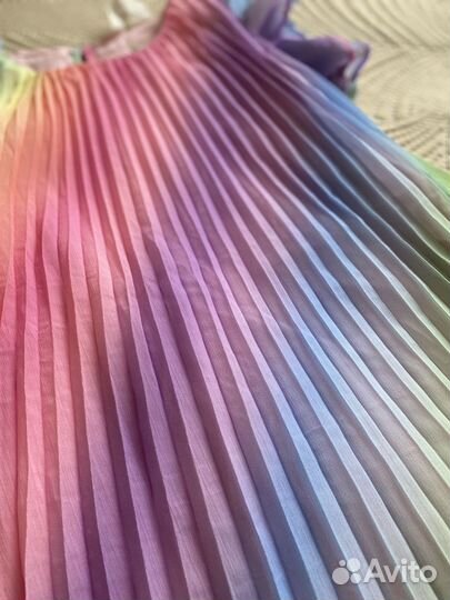 Платье новое 104 hm