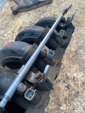 Топливная рампа с форсунками Dodge Neon 2