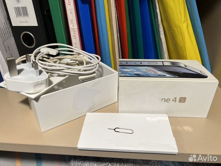 Коробка от iPhone 4s