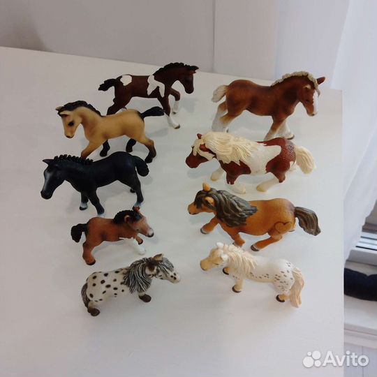 Лошади и жеребята фигурки Schleich
