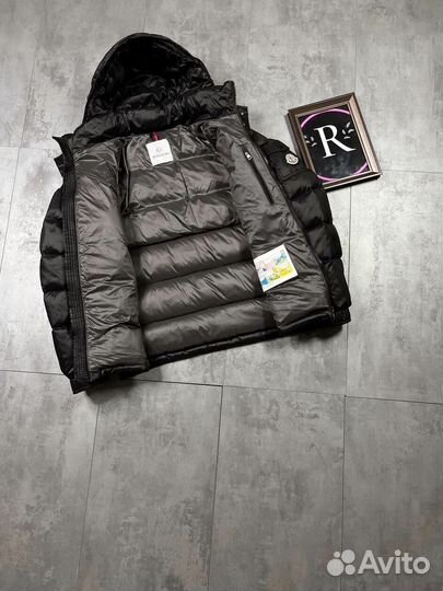 Зимние куртки Moncler