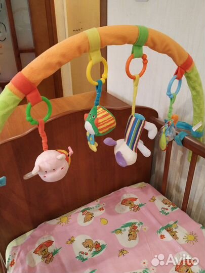 Дуга на детскую кроватку