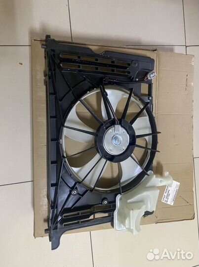 Вентилятор охлаждения Toyota Corolla 180