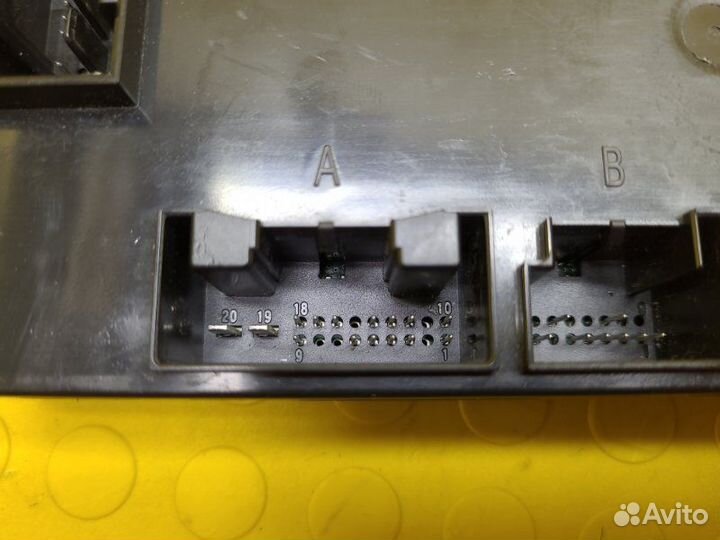 Блок управления климат-контролем Skoda Octavia