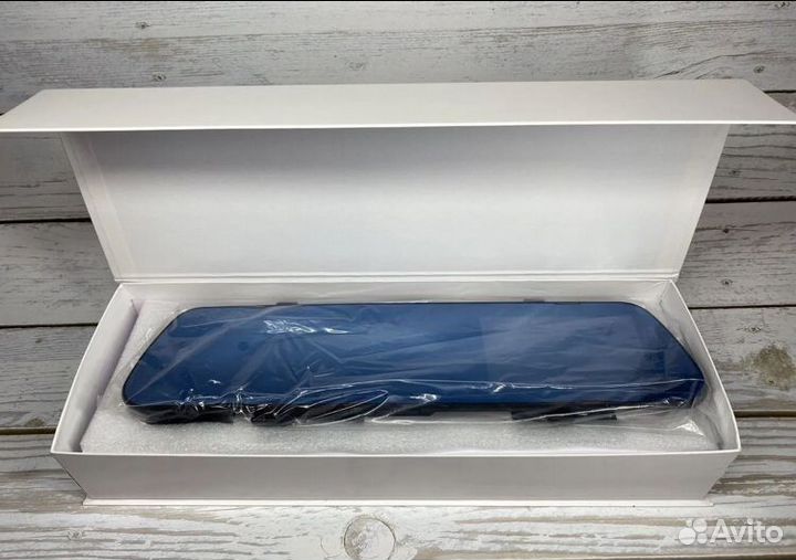 Видеорегистратор с камерой заднего вида