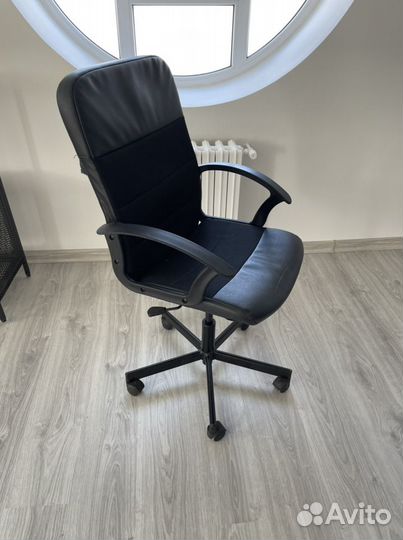 Компьютерное кресло IKEA renberget