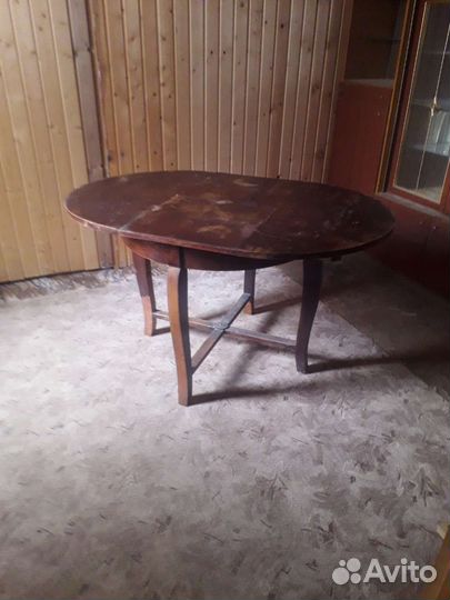 Винтажный круглый стол (раздвижной)