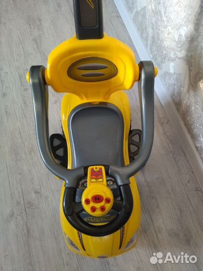 Детская машинка каталка толокар с ручкой