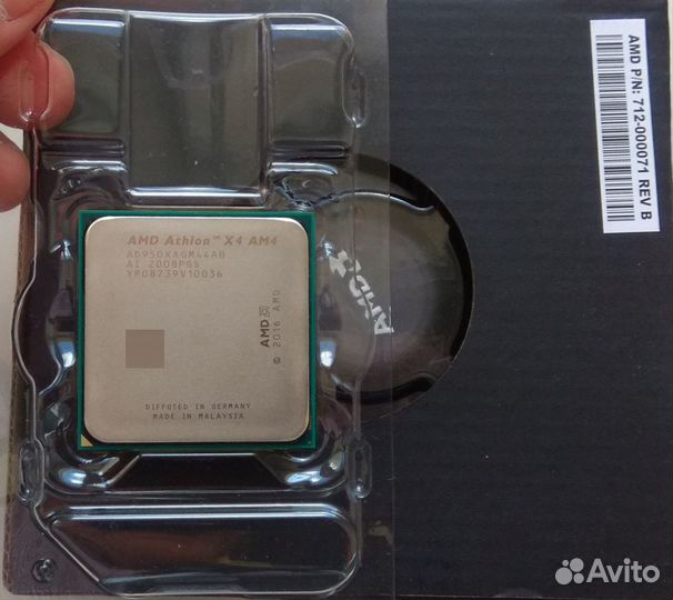 Процессор AMD Ryzen 3 3200G