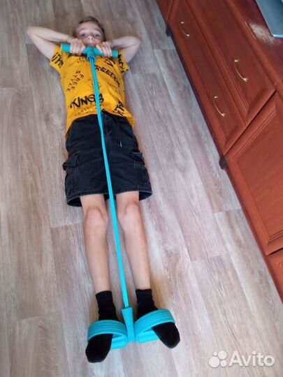 Тренажер для рук, пресса и ног