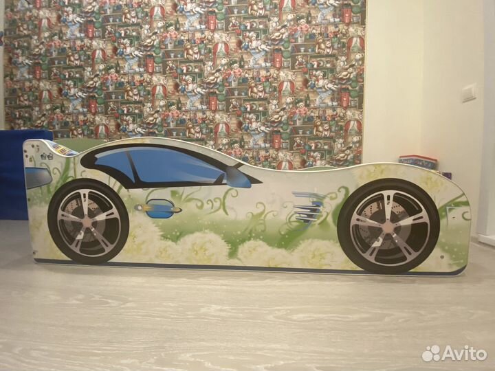 Кровать детская машинка