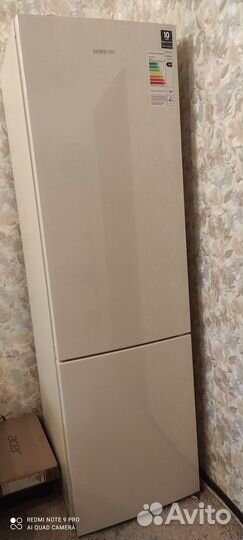 Продается холодильник samsung б/у 3 месяца