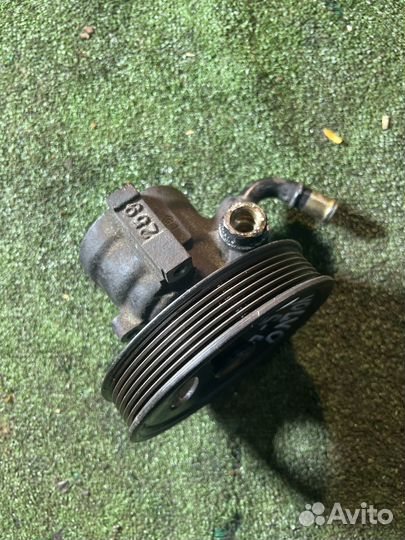 Насос гура Volvo S40 1.6