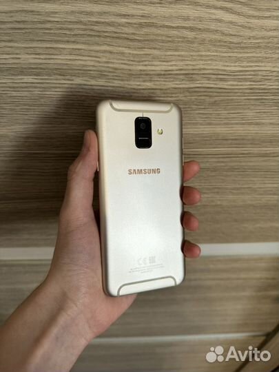 Samsung Galaxy A6, 3/32 ГБ