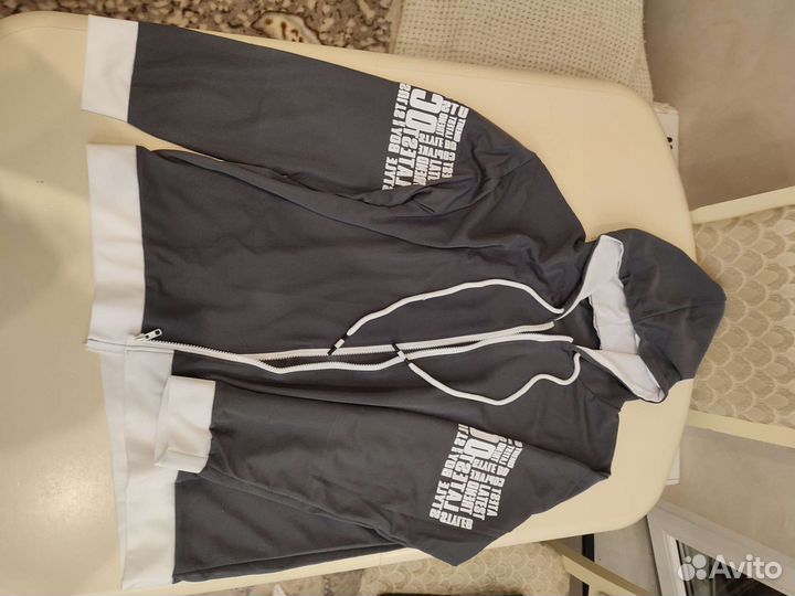 Спортивный костюм мужской новый 52 размер