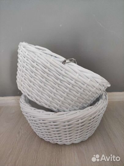 Кашпо из ротанга подвесное