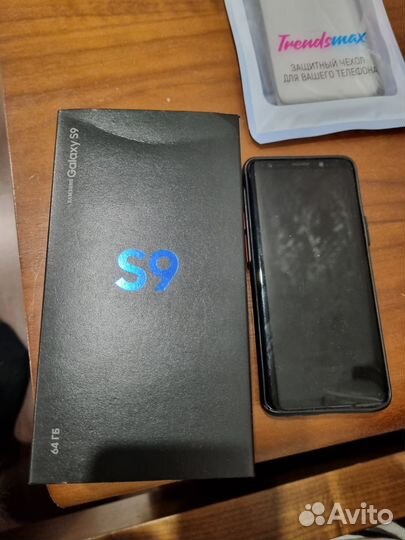 Samsung Galaxy S9, 4/64 ГБ