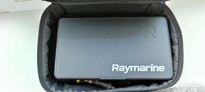 Raymarine element 9 HV