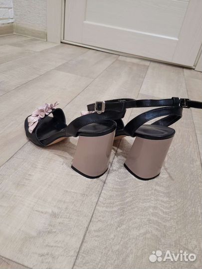 Босоножки женские 38 размер