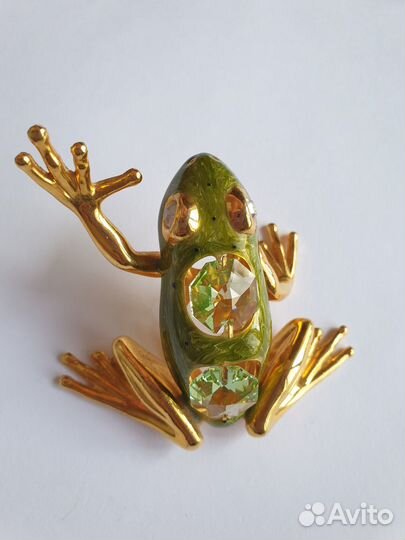 Фигурки лягушек с кристаллами Swarovski