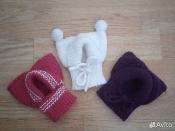 Вязаная одежда и шапочки для собак