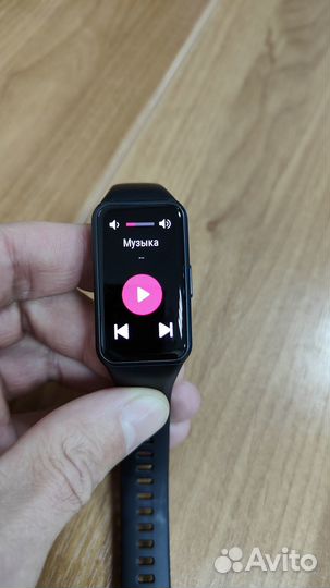 Фитнес браслет Honor Band 6