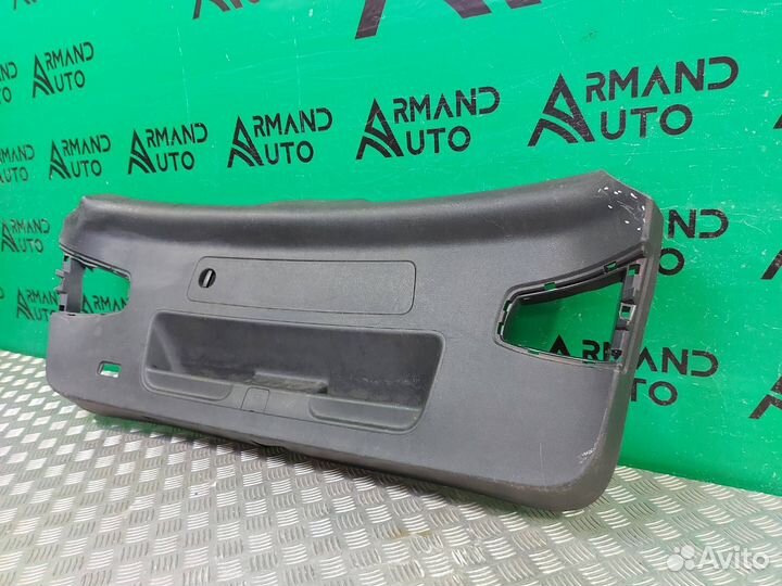 Обшивка двери багажника нижняя Audi Q5 2 FY